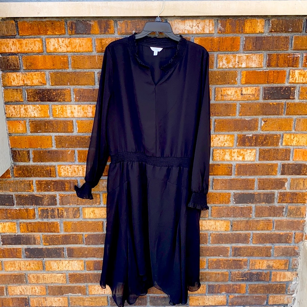 ADORABLE LITTLE BLACK DRESS! 🔥 - Picture 2 of 5